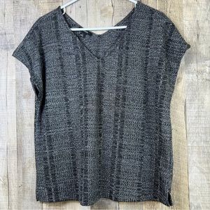 Alfani Medium Sleeveless Black & Silver Metallic V-Neck Lightweight Knit…